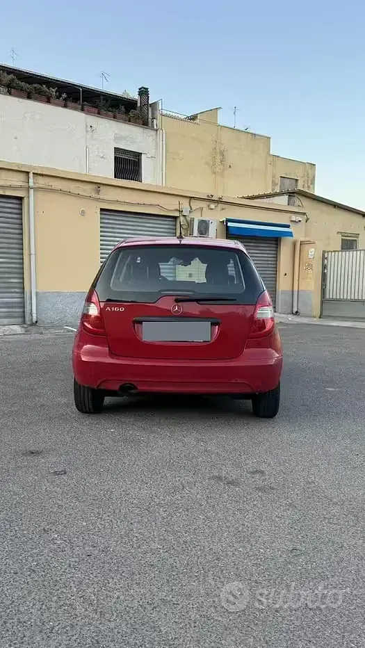 Usata Mercedes A160 95 CV (69 kW) 2011 Rosso Utilitaria
