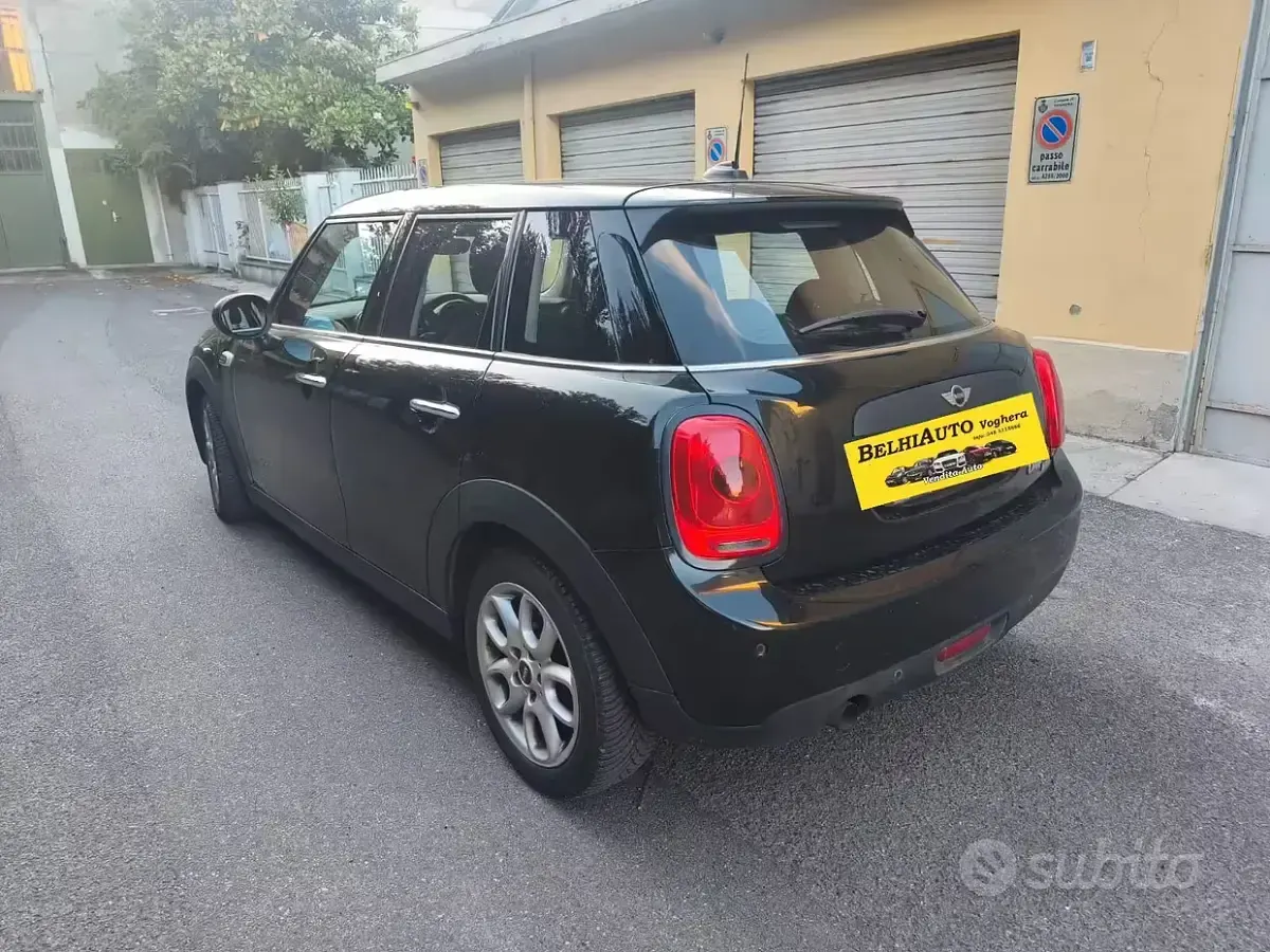 Usata Mini One D Hype 95 CV (69 kW) 2017 Nero Utilitaria