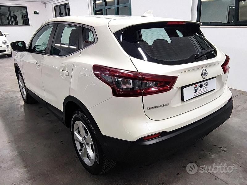 Usata Nissan Qashqai 116 CV (85 kW) 2020 Bianco perlato SUV
