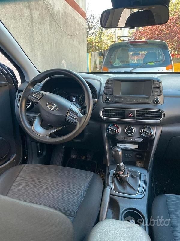 Usata Hyundai Kona 120 CV (88 kW) 2018 Grigio SUV