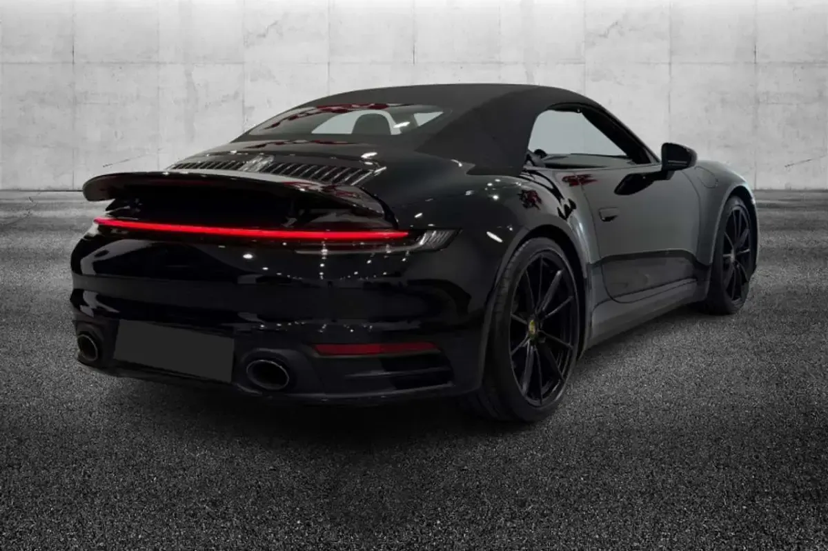 Usata Porsche 911 Carrera Cabriolet 385 CV (283 kW) 2022 Nero Cabrio
