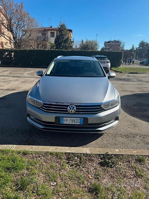 Usata VW Passat S 150 CV (110 kW) 2018 Grigio Station wagon