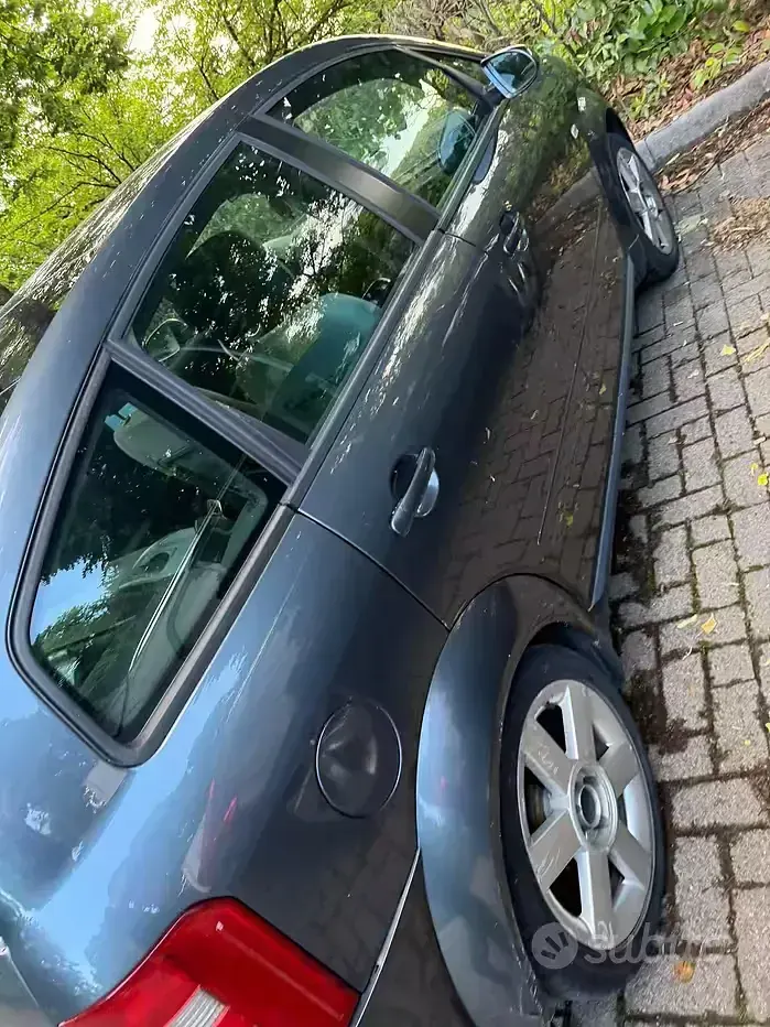 Usata Audi A2 75 CV (55 kW) 2003 Grigio Utilitaria
