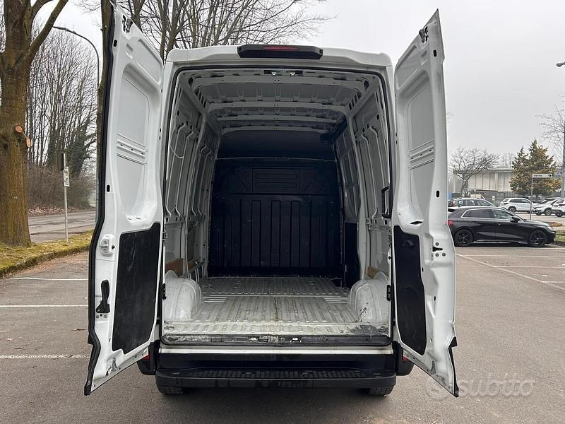 Usata Iveco 35.12 116 CV (85 kW) 2020 Bianco Furgone