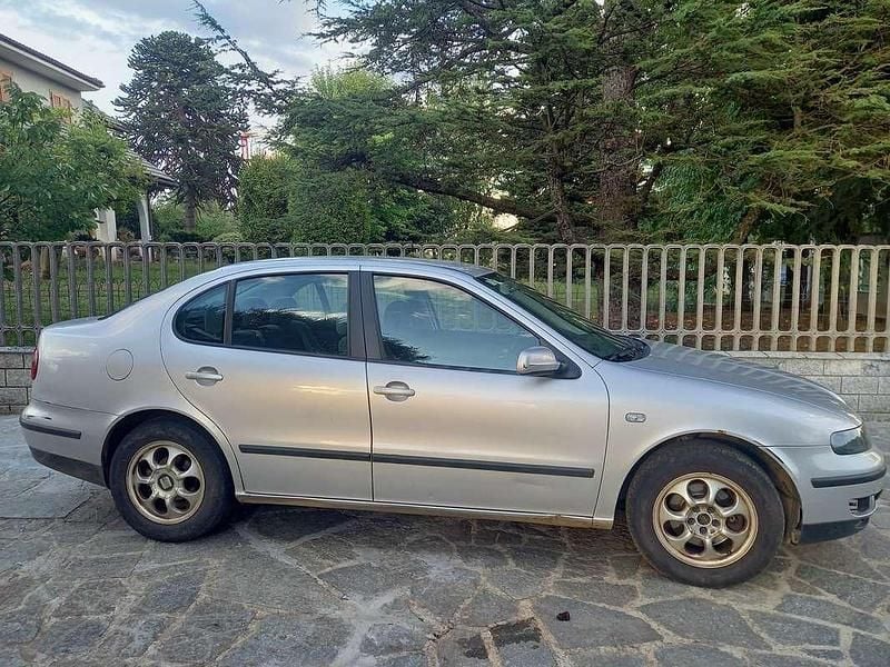Usata Seat Toledo 110 CV (80 kW) 2002 Grigio Berlina