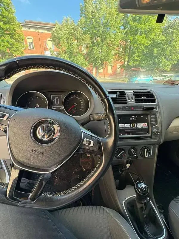 Usata VW Polo 90 CV (66 kW) 2015 Bianco Berlina