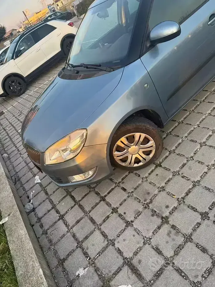 Usata Skoda Fabia 69 CV (50 kW) 2011 Verde Berlina