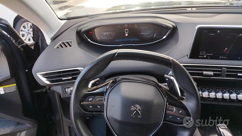 Usata Peugeot 3008 Business-Line 130 CV (95 kW) 2020 Blu Station wagon