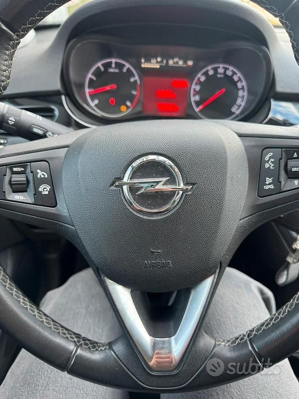 Usado Opel Corsa 71 CV (52 kW) 2019 Gris Berlina