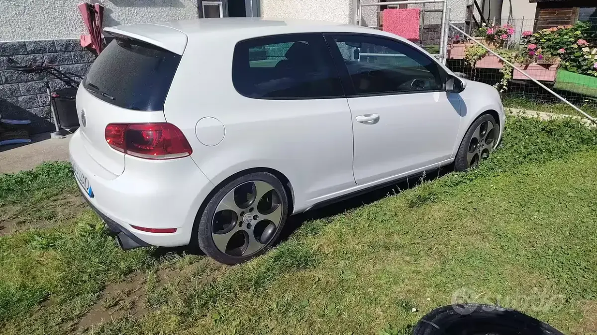 Usata VW Golf VI GTI 210 CV (154 kW) 2010 Bianco Berlina