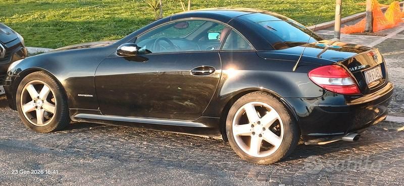 Usata Mercedes SLK200 Chrome 163 CV (119 kW) 2007 Nero Cabrio