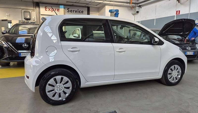 Usata VW up! Move 60 CV (44 kW) 2018 Bianco Utilitaria