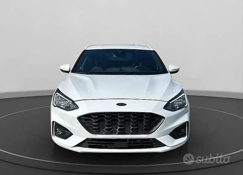 Usata Ford Focus ST-Line 120 CV (88 kW) 2021 Bianco Berlina