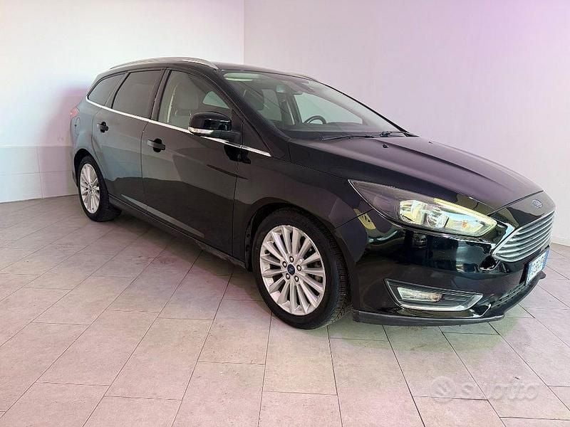 Usata Ford Focus Titanium 120 CV (88 kW) 2016 Nero Station wagon