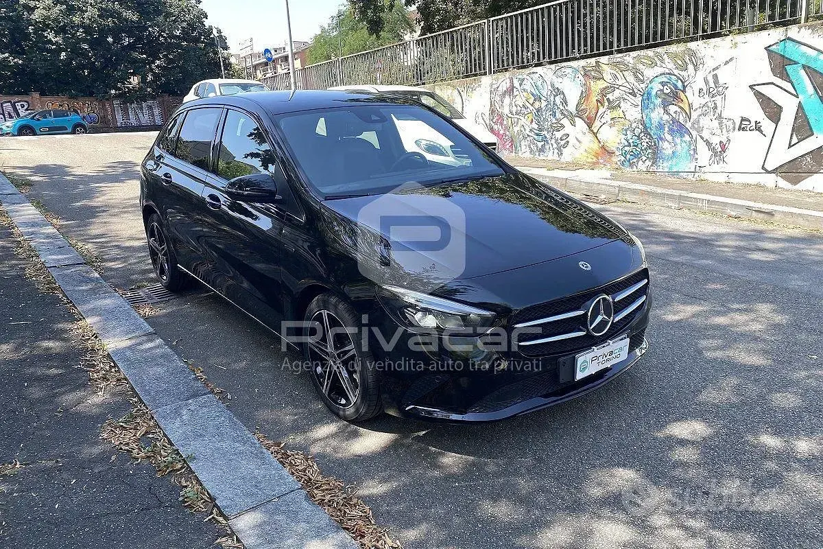 Usata Mercedes B250 160 CV (117 kW) 2021 Nero Utilitaria