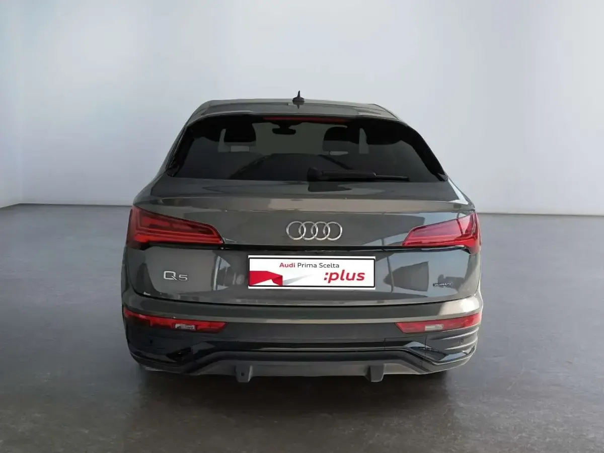 Usata Audi Q5 S-line plus 204 CV (150 kW) 2025 Grigio SUV