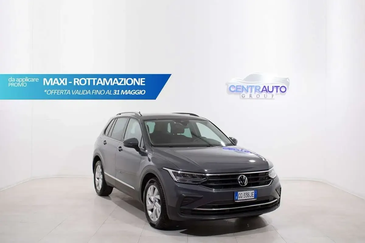 Usata VW Tiguan Life 122 CV (89 kW) 2021 Grigio SUV