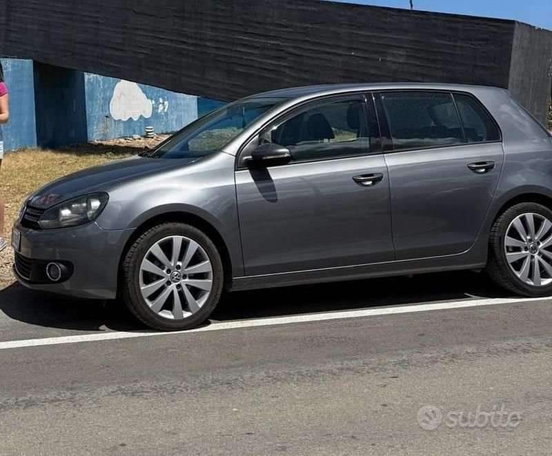 Usata VW Golf VI Highline 105 CV (77 kW) 2011 Grigio Utilitaria