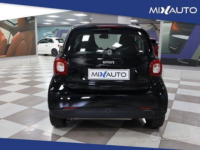 Usata Smart ForTwo Coupé Prime 71 CV (52 kW) 2015 Nero Coupé