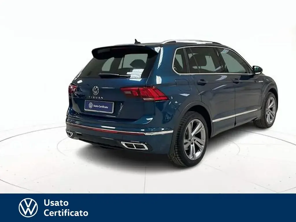 Usata VW Tiguan R-line 150 CV (110 kW) 2021 Blu / pastello SUV