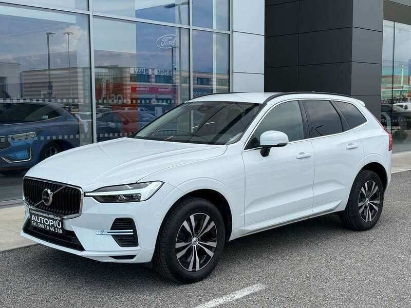 Bianco Usata 2022 Volvo XC60 Momentum SUV | 33.900 € (Ottimo prezzo) - Immagine 1/4
