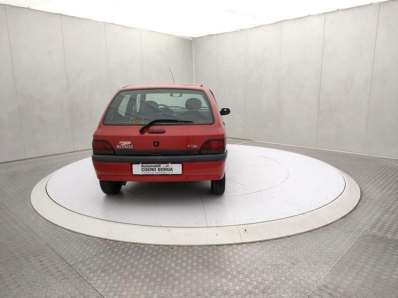 Usata Renault Clio 64 CV (47 kW) 1997 Rosso Utilitaria