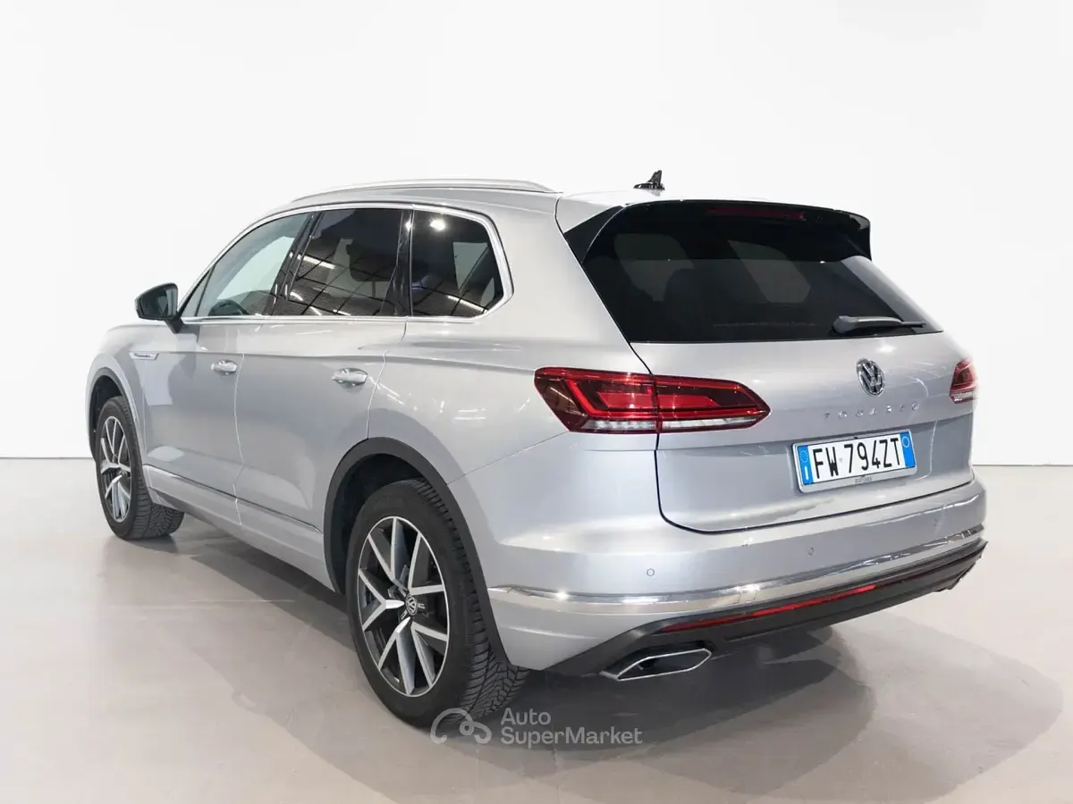 Usata VW Touareg Advance 286 CV (210 kW) 2019 Argento SUV