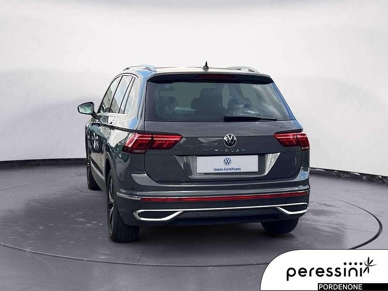 Usata VW Tiguan Elegance 150 CV (110 kW) 2023 Grigio metallizzato SUV