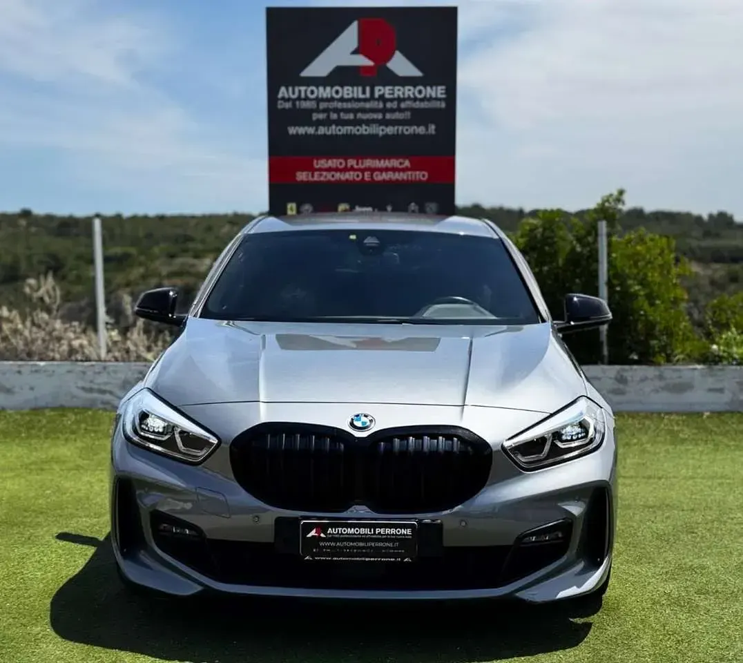 Usata BMW 118 M Sport 150 CV (110 kW) 2022 Grigio Utilitaria