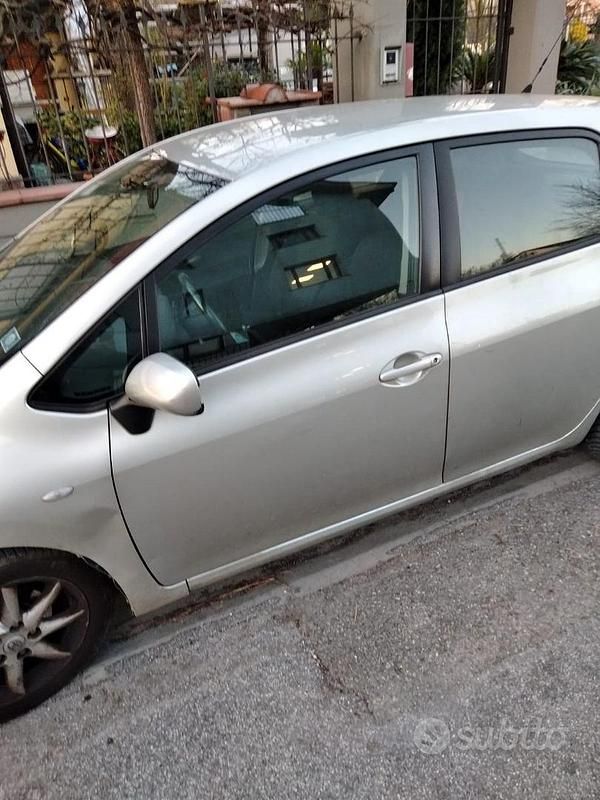Usata Toyota Auris 97 CV (71 kW) 2007 Berlina