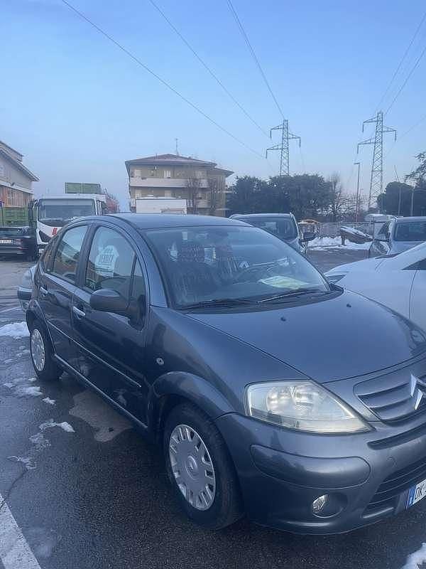 Usata 2007 Citroën C3 Comfort Tre volumi | 2500 € (Buon prezzo) - Immagine 1/4