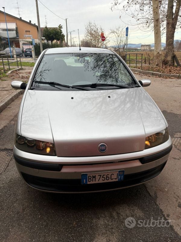 Usata 2000 Fiat Punto Due volumi | 300 € (Super prezzo) - Immagine 1/4