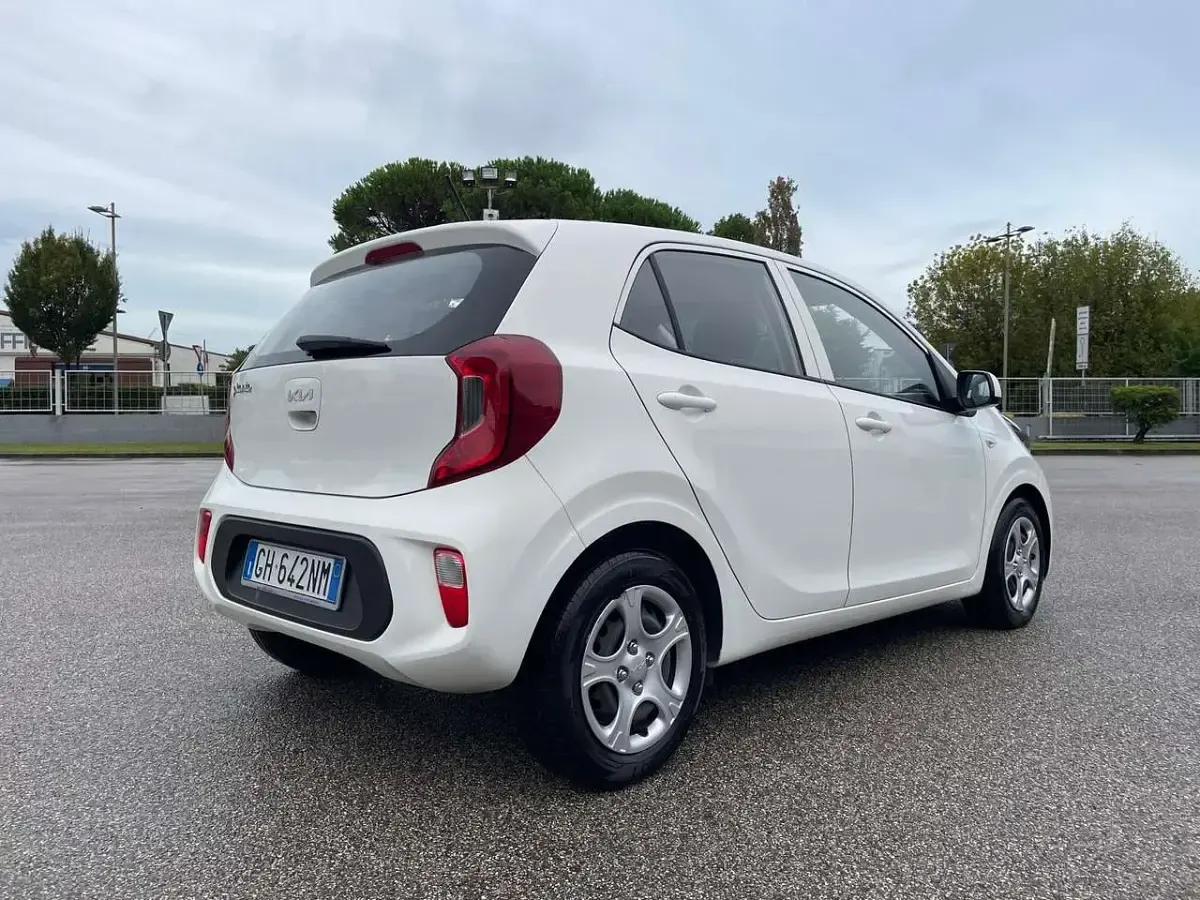Gebraucht Kia Picanto Urban 67 PS (49 kW) 2023 Weiß Kleinwagen