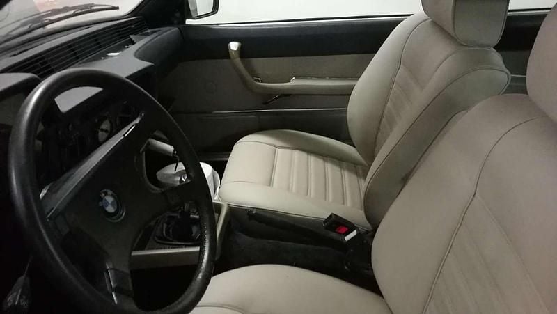 Begagnad BMW 635 218 HK (160 kW) 1979 Sportkupé