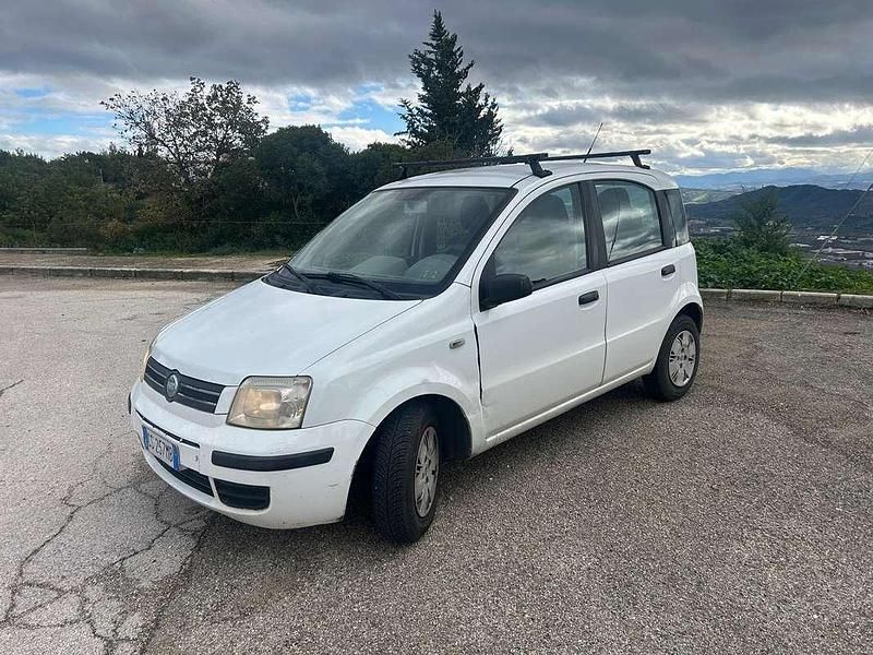 Usata Fiat Panda Dynamic 69 CV (50 kW) 2004 Bianco Utilitaria