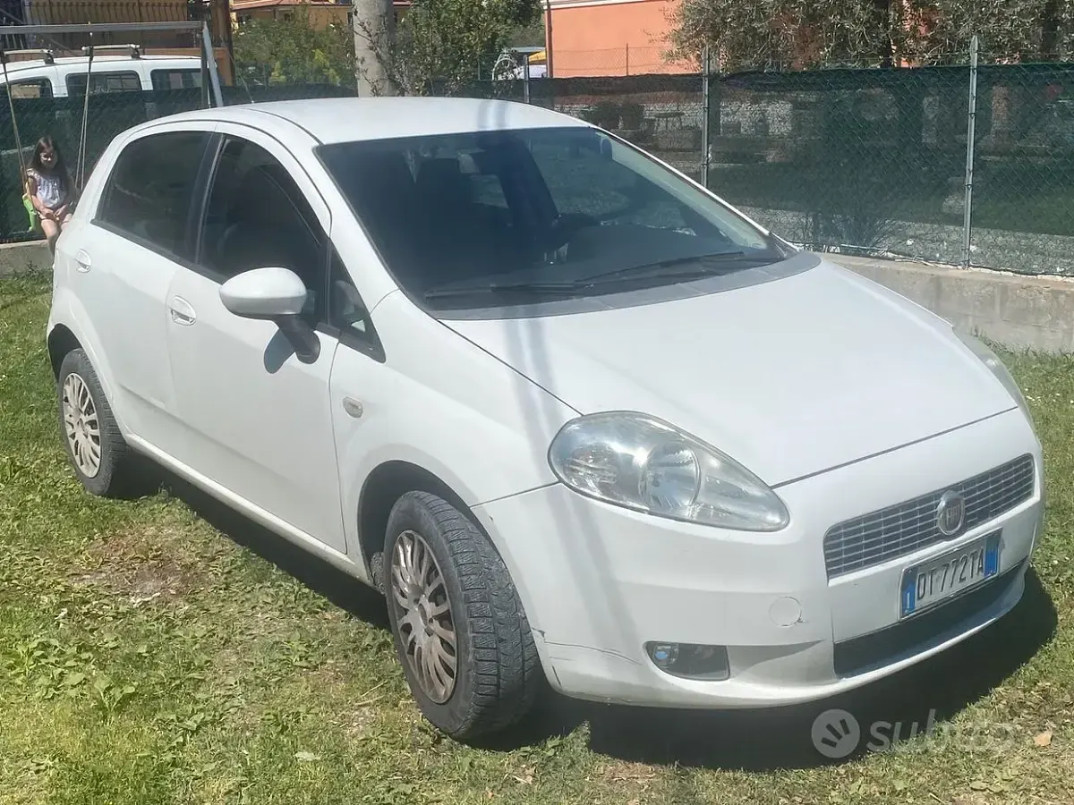 Usata Fiat Grande Punto 77 CV (56 kW) 2009 Utilitaria