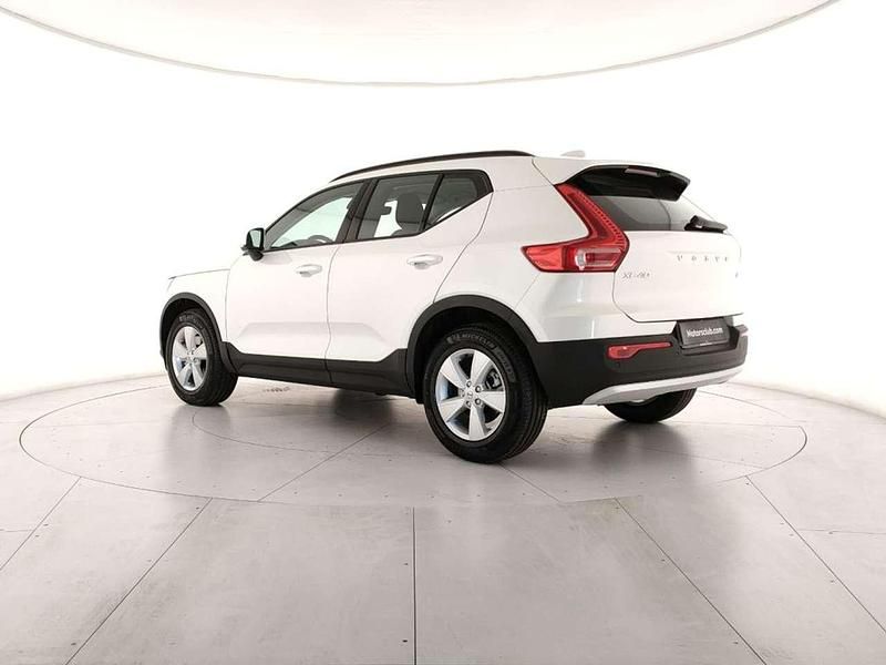 Nuova Volvo XC40 164 CV (120 kW) 2025 Cristal white pearl SUV
