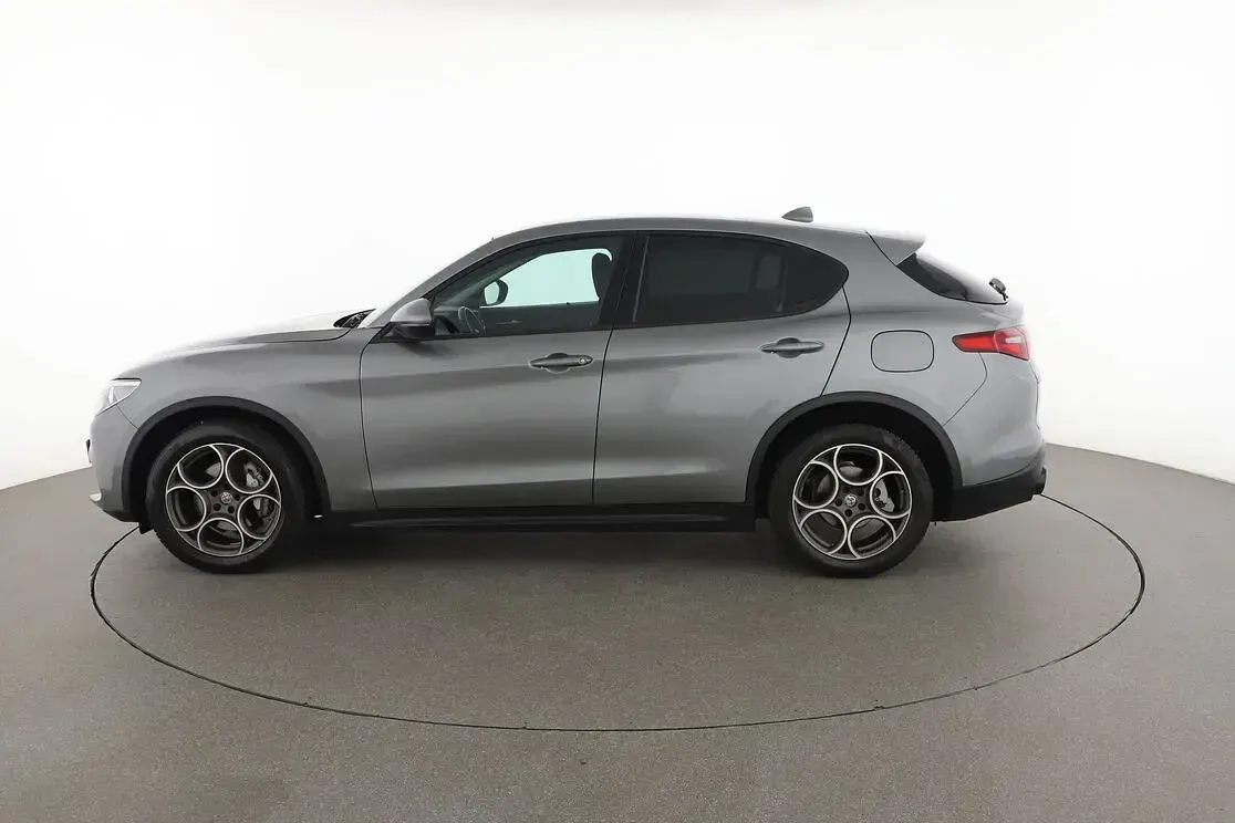 Usata Alfa Romeo Stelvio Tech Edition 160 CV (117 kW) 2019 Grigio SUV