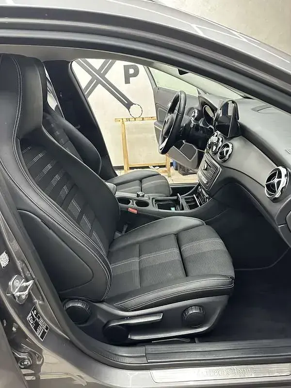 Usata Mercedes GLA180 Premium 122 CV (89 kW) 2019 SUV