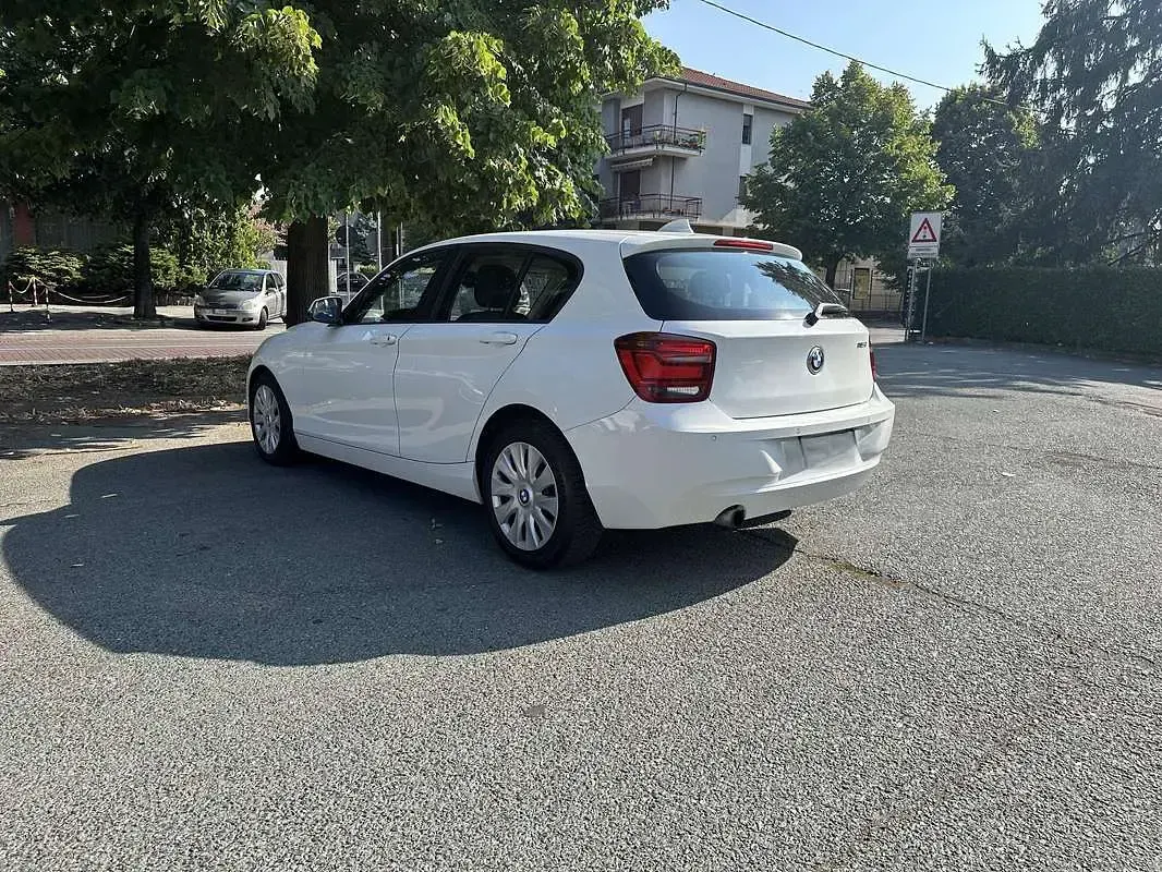 Usata BMW 116 Efficient Dynamics 136 CV (100 kW) 2013 Bianco Utilitaria
