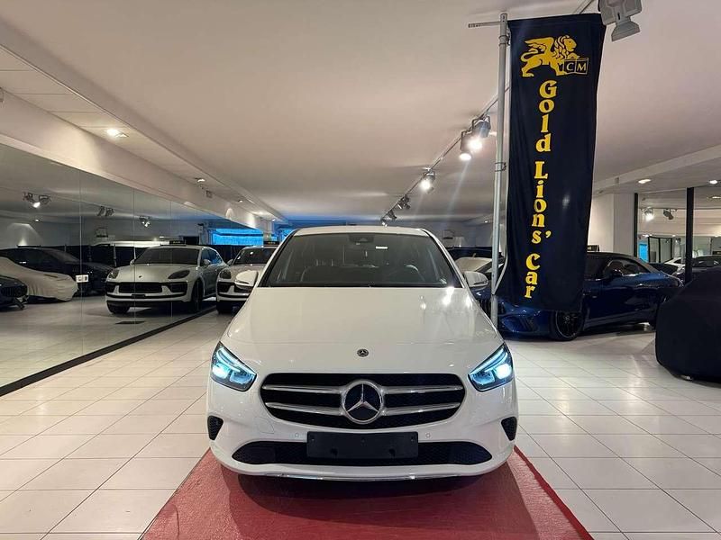 Usata Mercedes B180 116 CV (85 kW) 2020 Bianco Monovolume