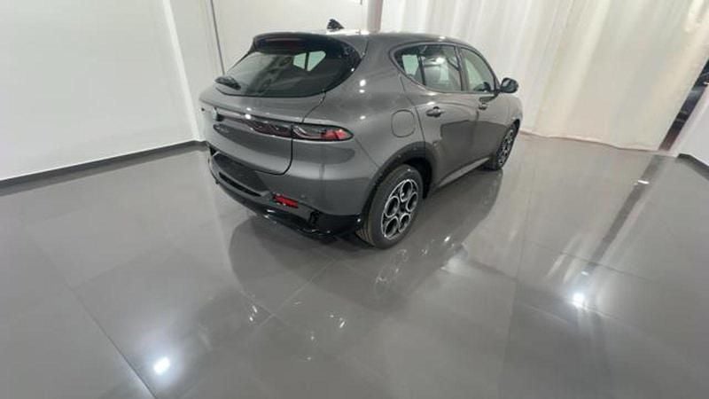 Second-hand Alfa Romeo Tonale Sprint 130 CP (95 kW) 2023 Gri SUV