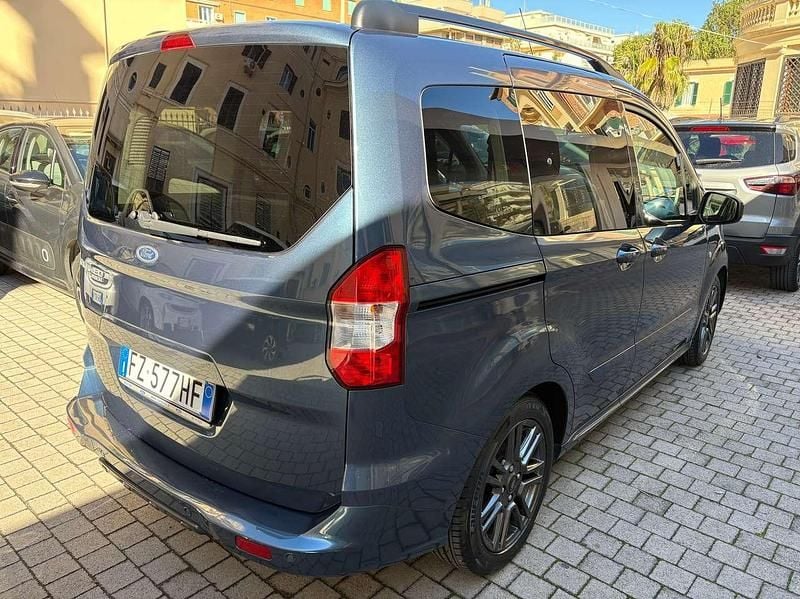 Usata Ford Tourneo 101 CV (74 kW) 2019 Blu/azzurro Berlina