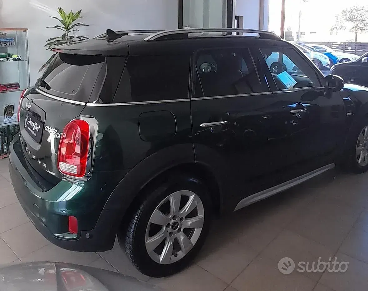 Usata Mini Cooper D Countryman Business 150 CV (110 kW) 2017 Verde SUV