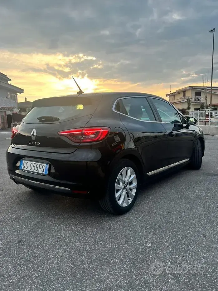 Usata Renault Clio V 90 CV (66 kW) 2021 Berlina