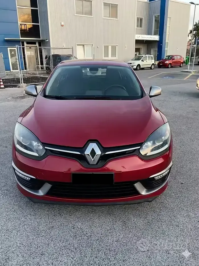 Usata Renault Mégane III 110 CV (80 kW) 2014 Rosso Berlina