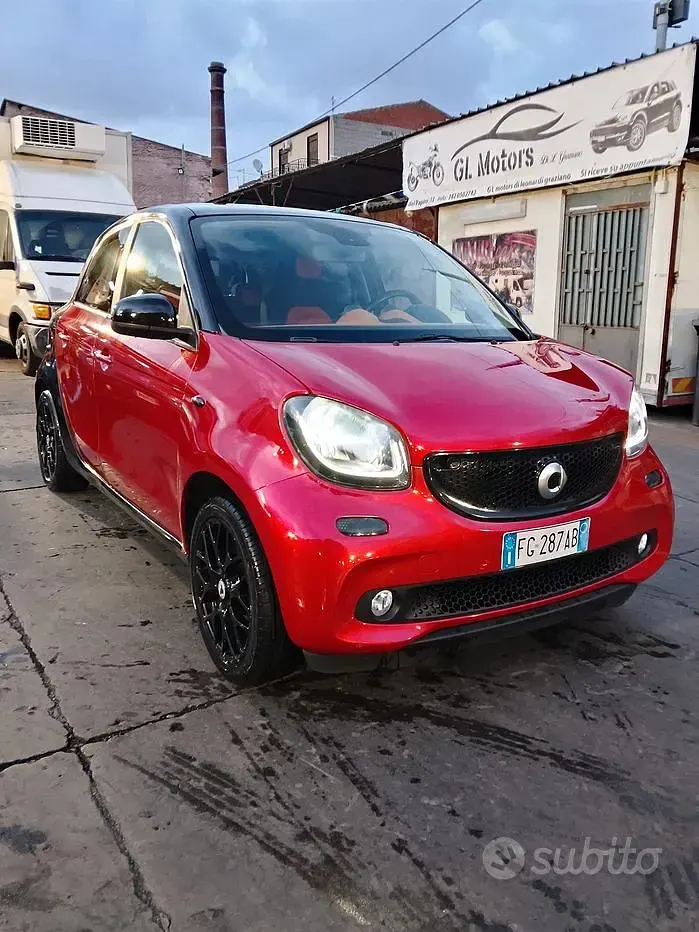Usata Smart ForFour 71 CV (52 kW) 2016 Rosso Utilitaria