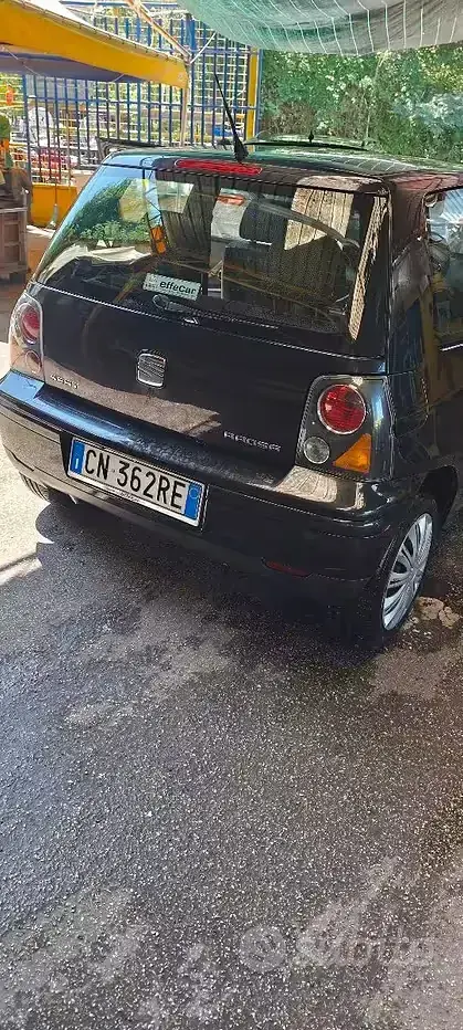 Usata Seat Arosa 50 CV (36 kW) 2004 Nero Utilitaria