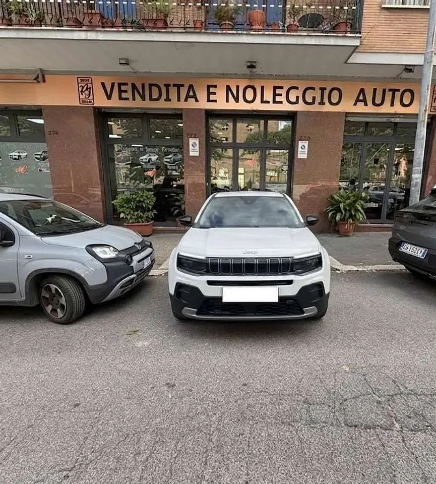Usata Jeep Avenger Longitude 101 CV (74 kW) 2024 Bianco SUV