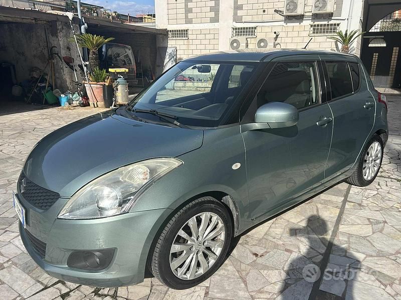 Verde Usata 2011 Suzuki Swift GL Due volumi | 4350 € (Buon prezzo) - Immagine 1/4